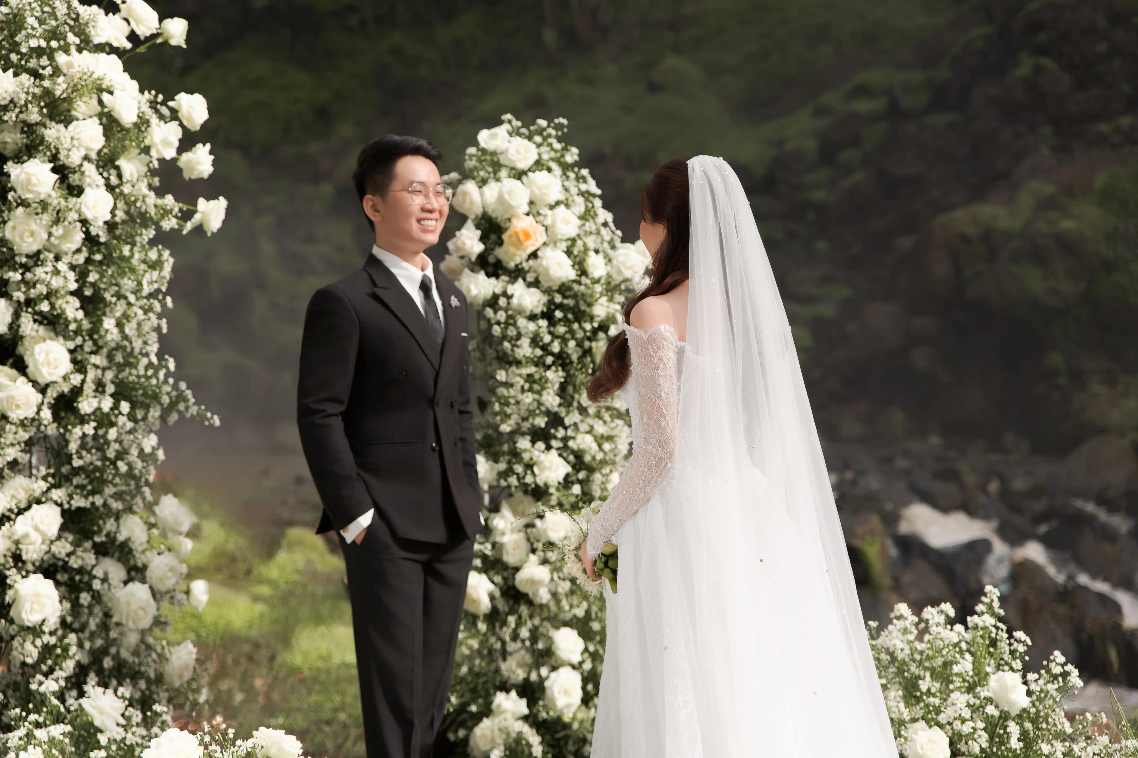 Phuong Trang & Trong Nhan Gallery 1