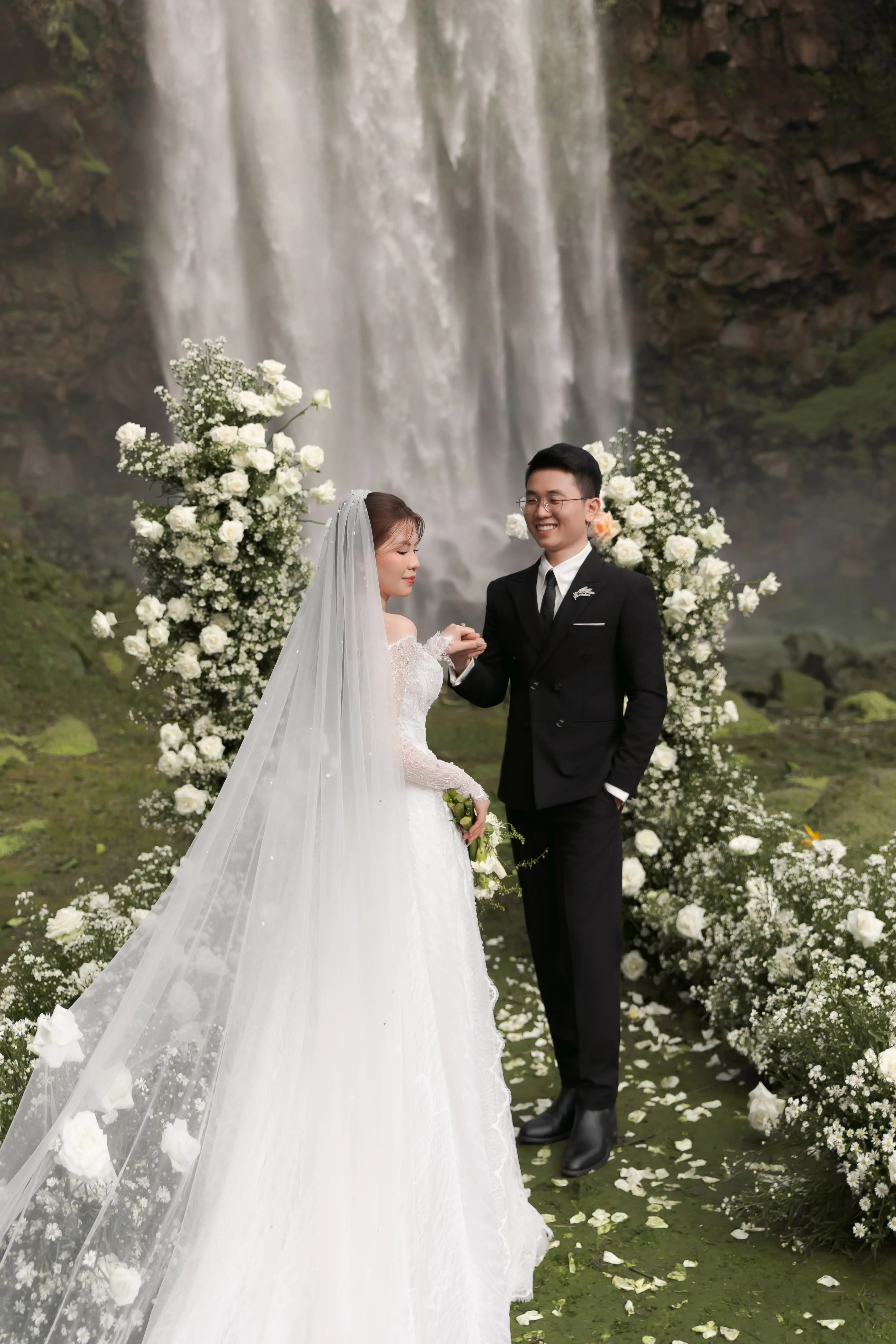 Sweet Wedding Transition